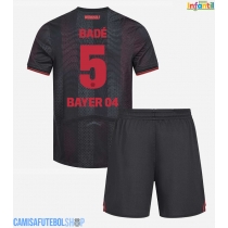 Camisa de time de futebol Bayer Leverkusen Loic Bade #5 Replicas 1º Equipamento Infantil 2025-26 Manga Curta (+ Calças curtas)